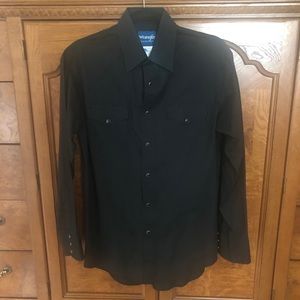 Men’s Wrangler shirt